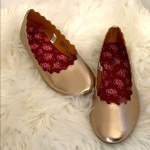 (NWOT) Girls Gold Slides